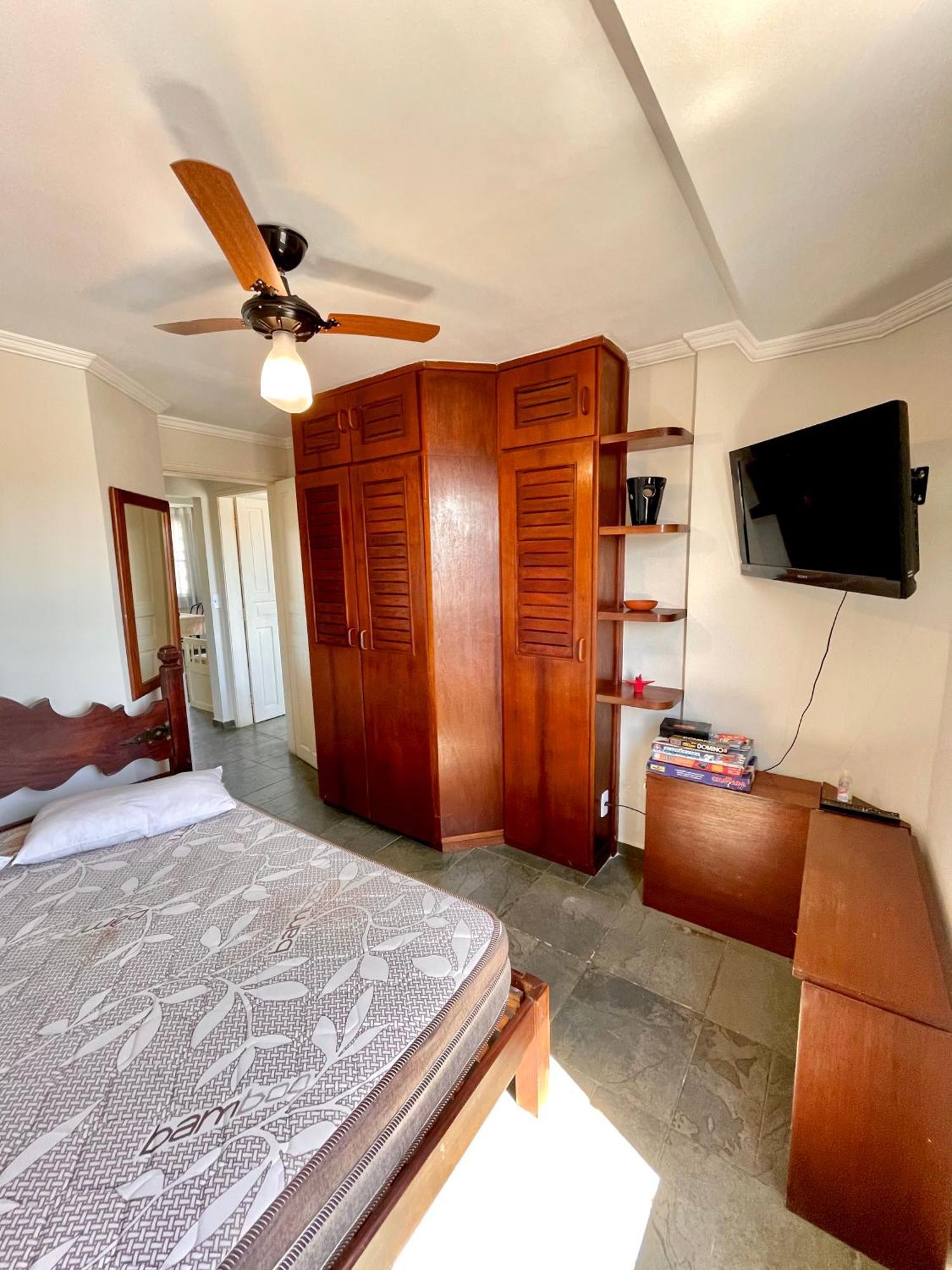 Apto Com Piscina 2 Quadras Da Praia غوارويا المظهر الخارجي الصورة