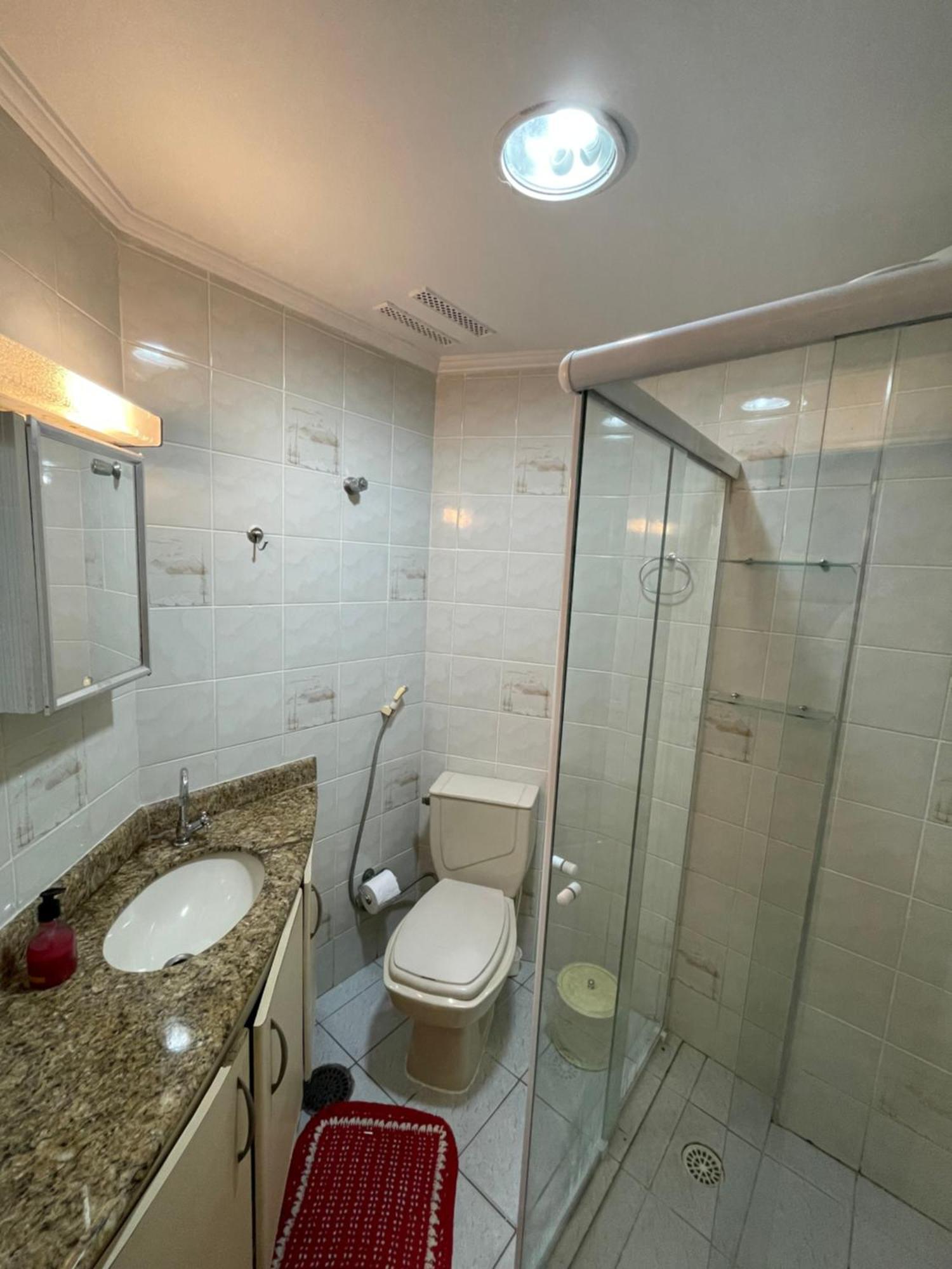 Apto Com Piscina 2 Quadras Da Praia غوارويا المظهر الخارجي الصورة